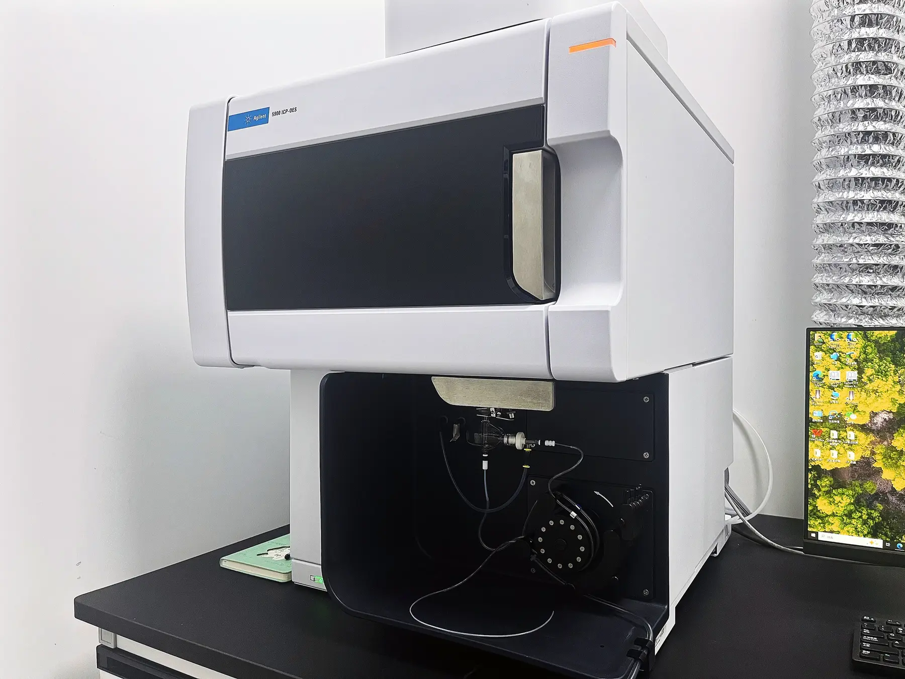ICP-OES instrument in Jingui's analytical laboratory